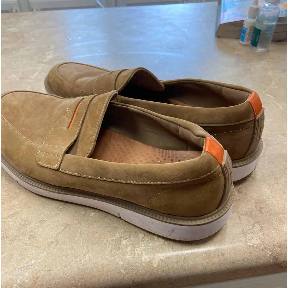 Men’s swim shoes